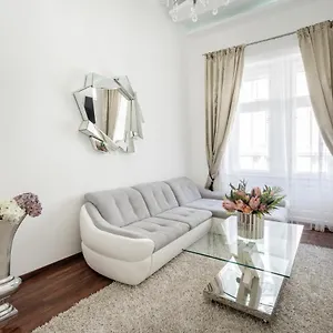 opera-luxury-apartment.inbudapesthotels.com/